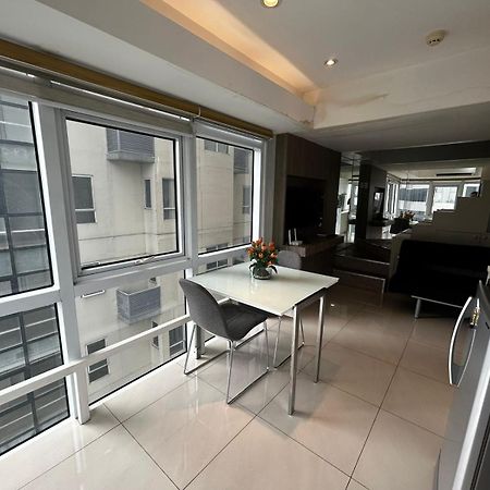 Oasis Regency @ Fort Victoria Bgc Taguig Eksteriør billede