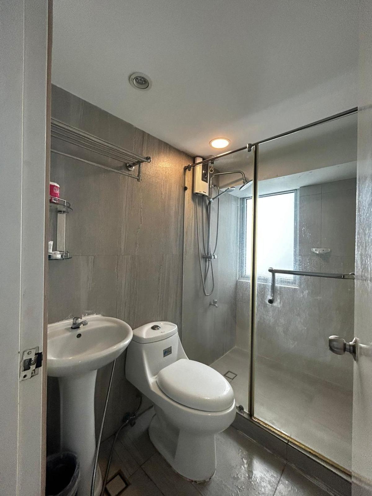 Oasis Regency @ Fort Victoria Bgc Taguig Eksteriør billede