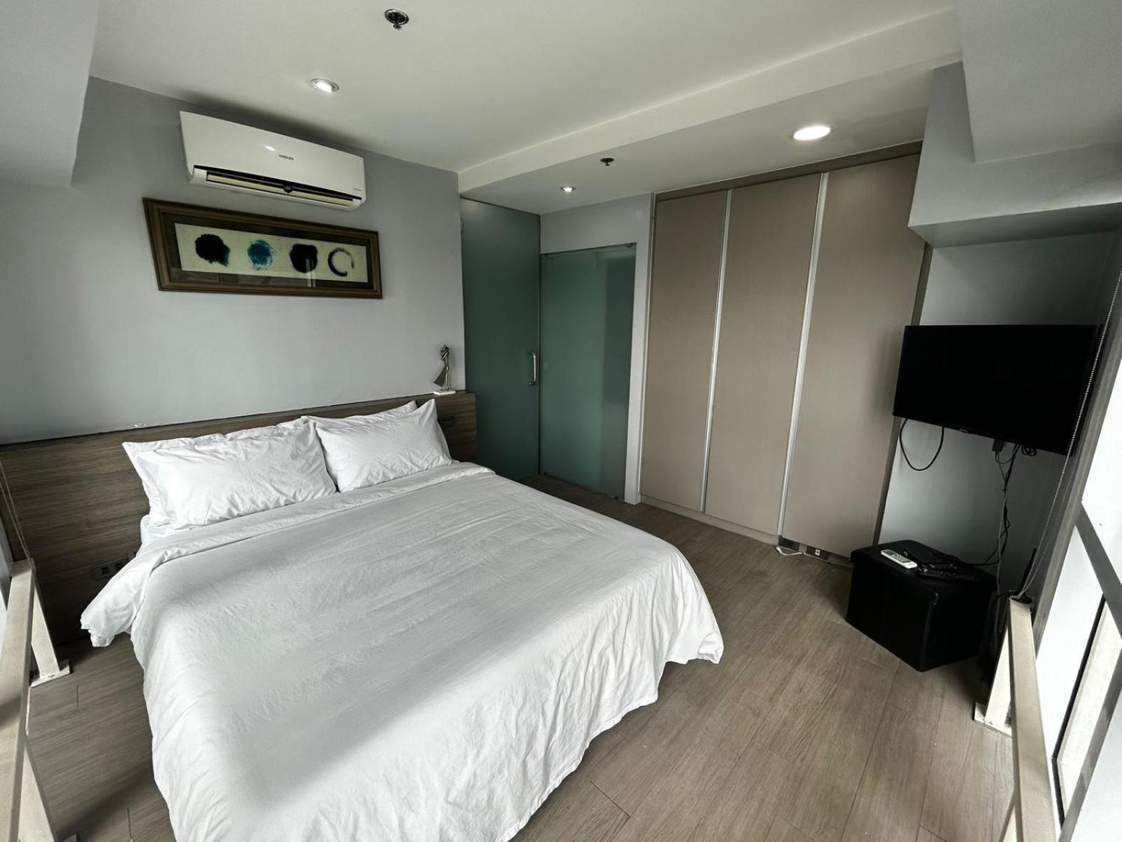 Oasis Regency @ Fort Victoria Bgc Taguig Eksteriør billede