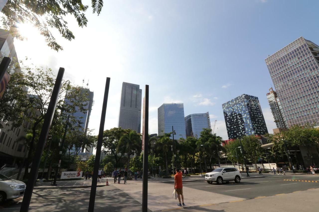 Oasis Regency @ Fort Victoria Bgc Taguig Eksteriør billede