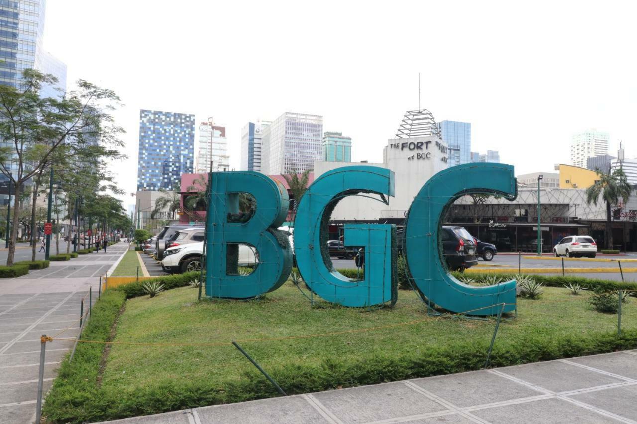 Oasis Regency @ Fort Victoria Bgc Taguig Eksteriør billede