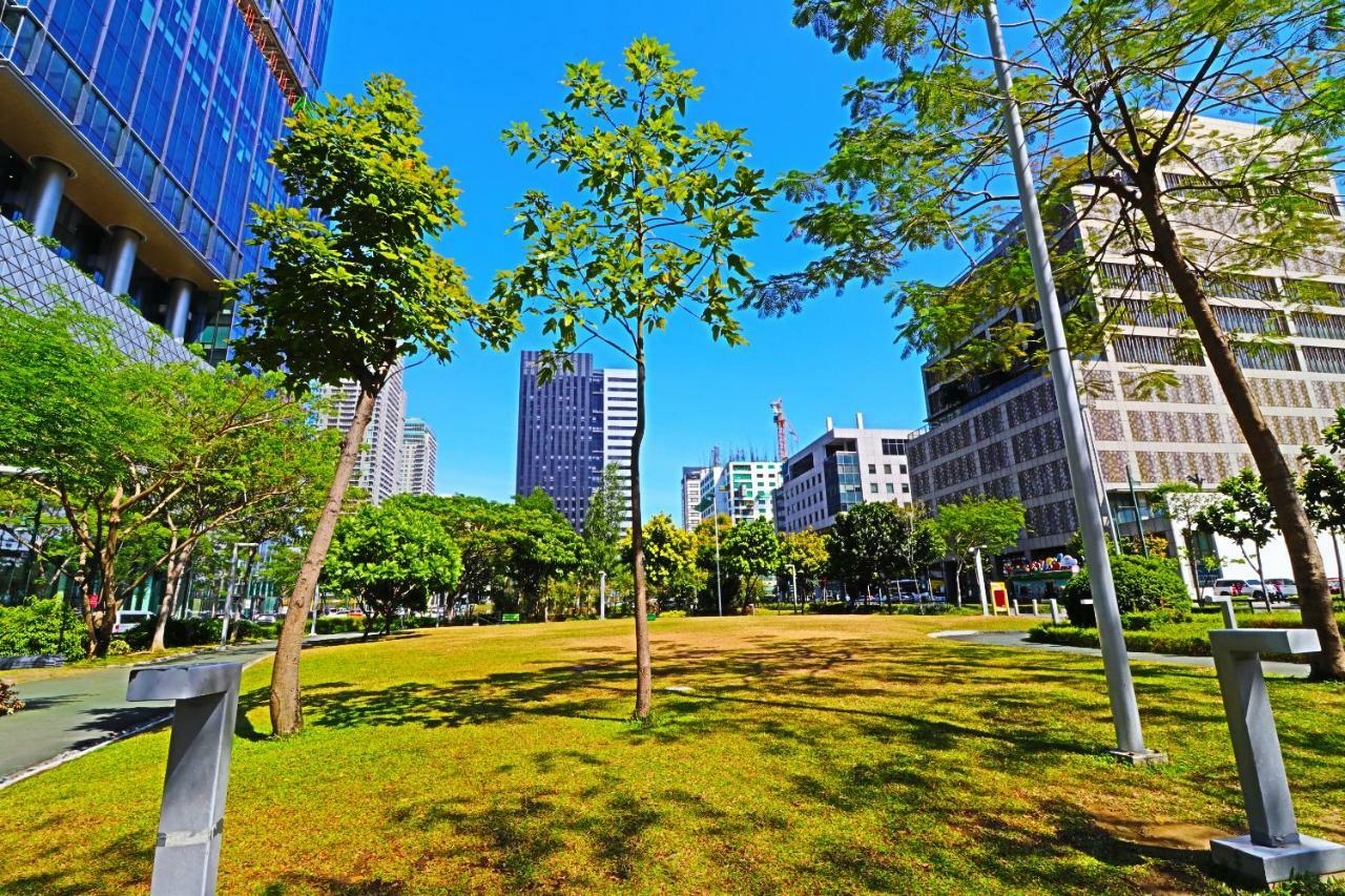 Oasis Regency @ Fort Victoria Bgc Taguig Eksteriør billede