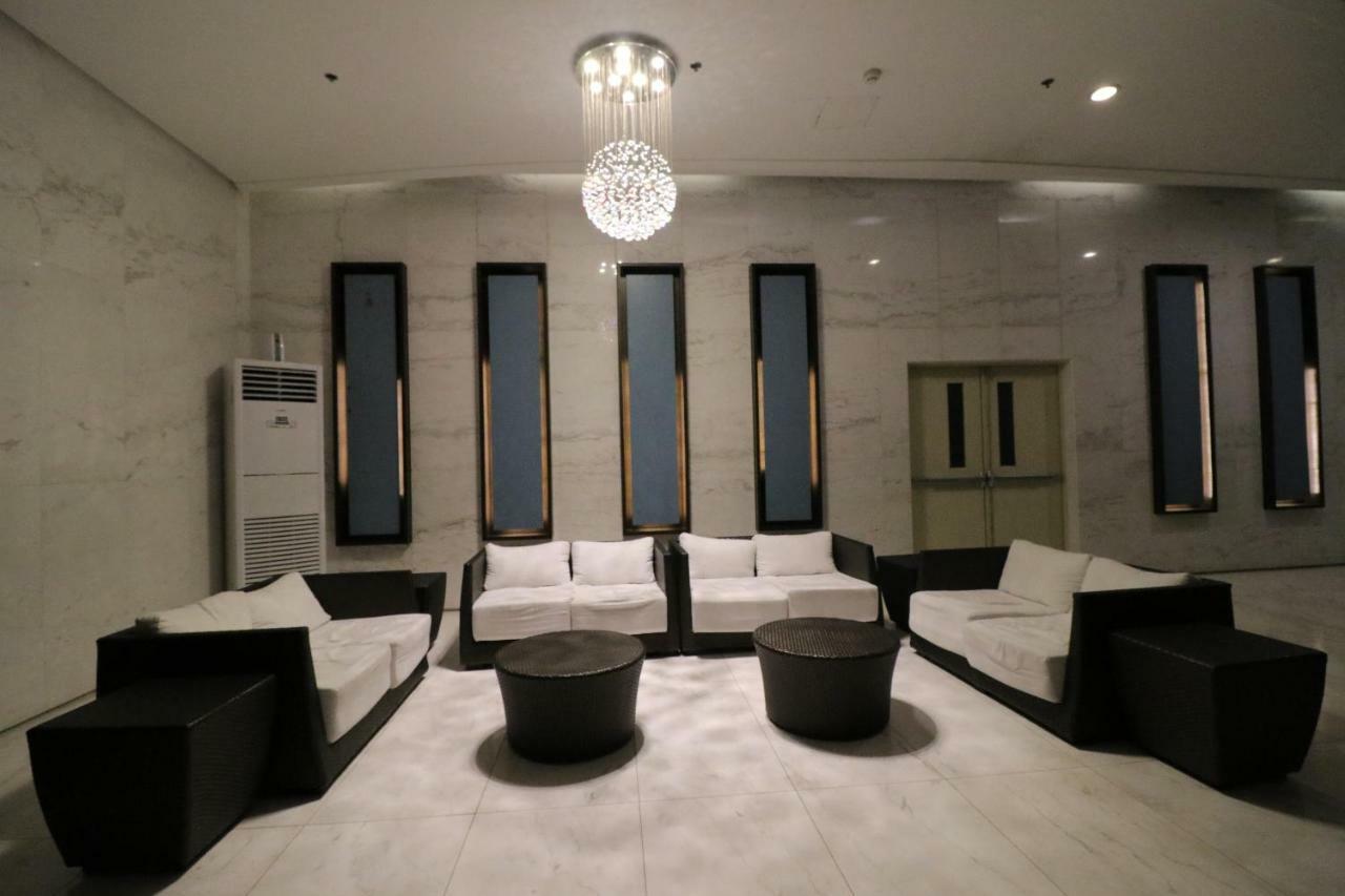 Oasis Regency @ Fort Victoria Bgc Taguig Eksteriør billede