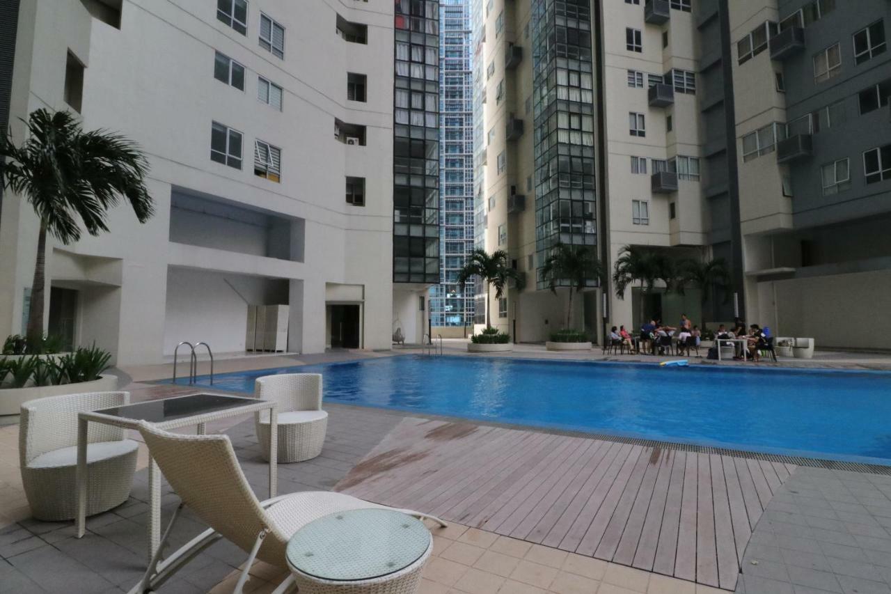 Oasis Regency @ Fort Victoria Bgc Taguig Eksteriør billede